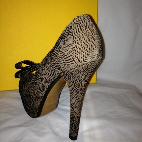 FENDI Deco Textured Suede Peep Toe Bow Platform Pumps Shoes Heels - Picture 4 of 10
